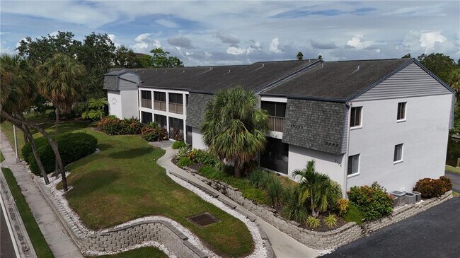 Primary Photo - 2124 N Tamiami Trl
