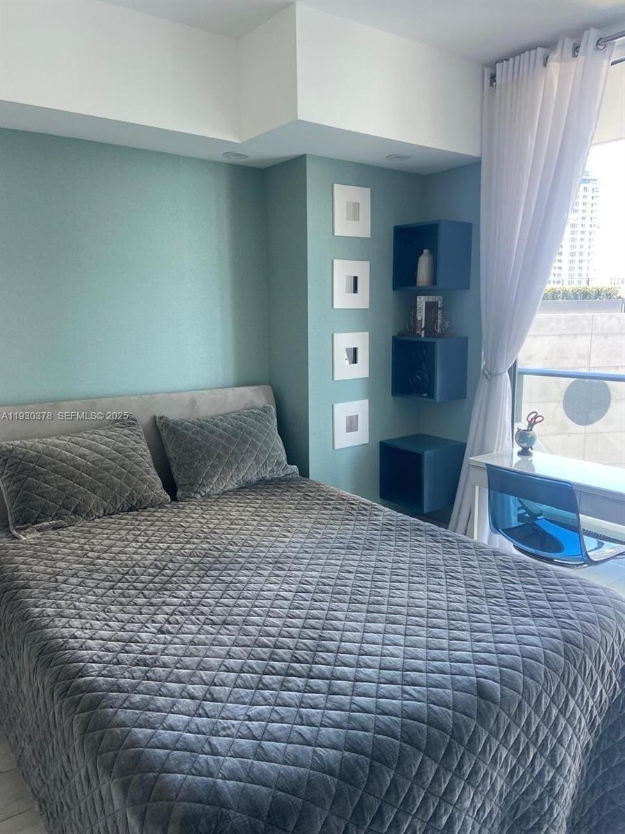 Building Photo - 501 NE 31st St