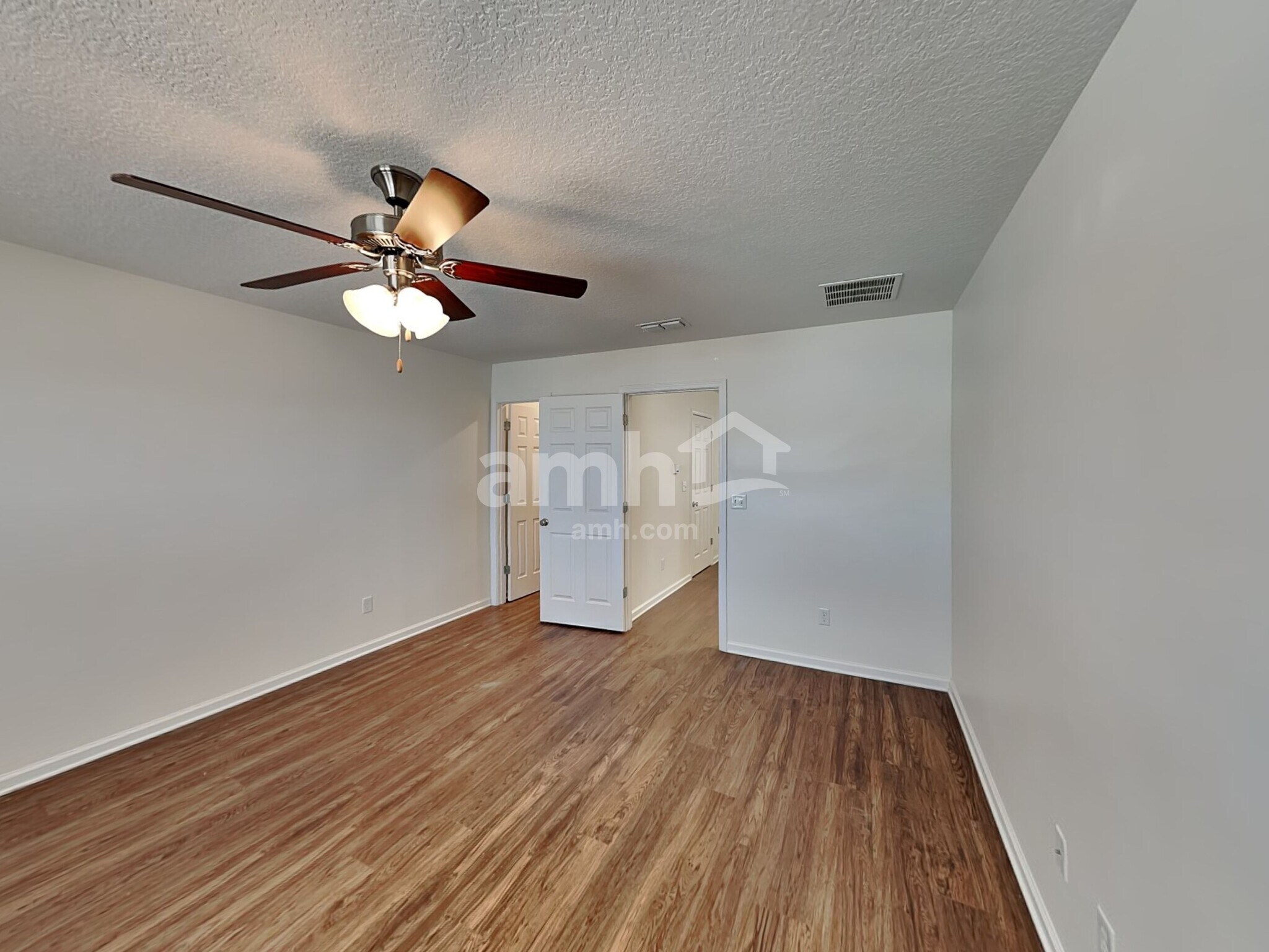 Building Photo - 205 W Jayce Wy
