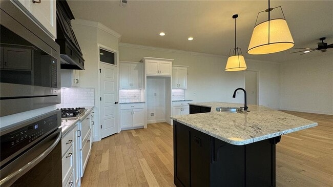 Building Photo - 5806 W Red Maple Dr