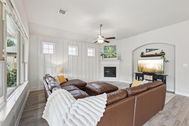 Building Photo - 712 Germander Rd