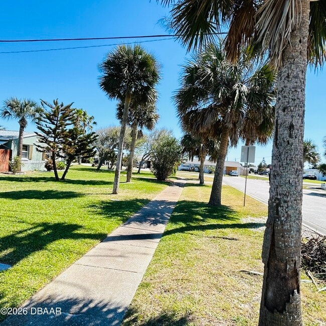 Building Photo - 36 Cypress Cir