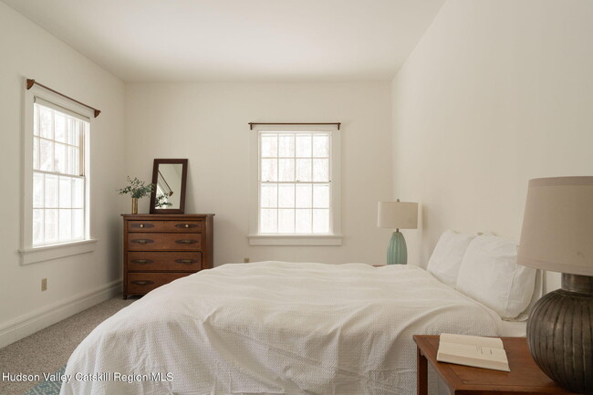 Building Photo - 56 Willowdale Farm Rd