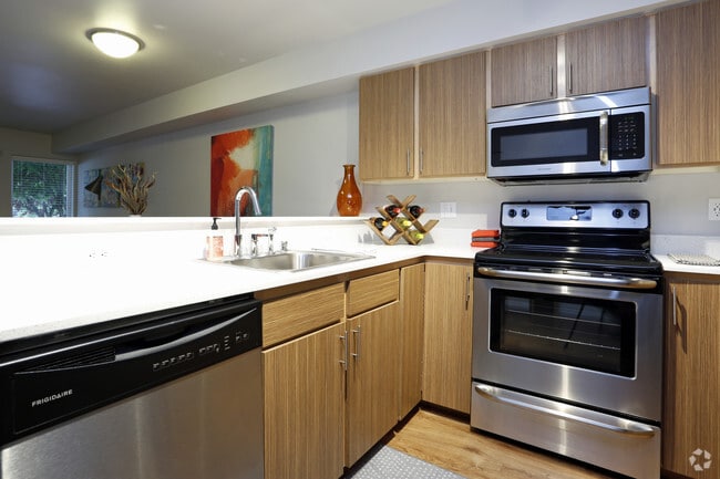 Interior Photo - West Side Flats South