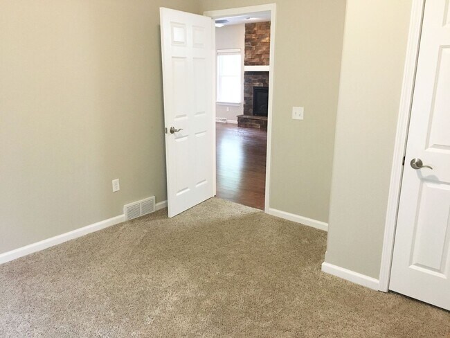 Building Photo - 4-Bedroom 3 Bath Executive Home In Rib Mou...
