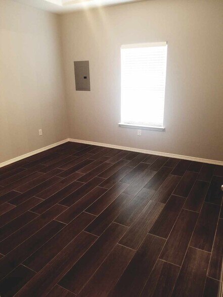 Building Photo - 1801 Jackson St