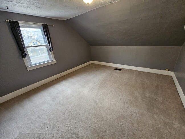 Building Photo - 2481 Professor St