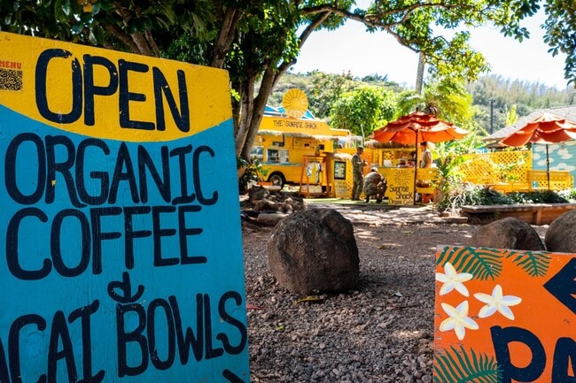 Building Photo - Estate on 1 acre 3 bedroom 2.5 baths and attached 2 car garage