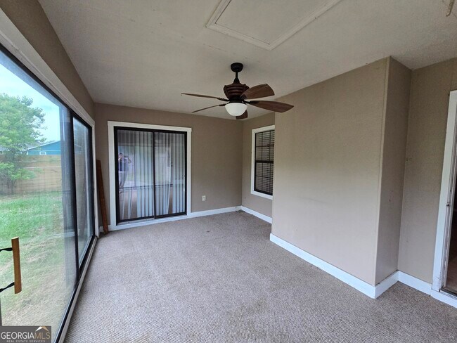 Building Photo - 127 Summerfield Dr