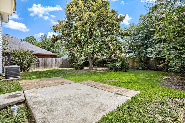Building Photo - 13822 Dentwood Dr