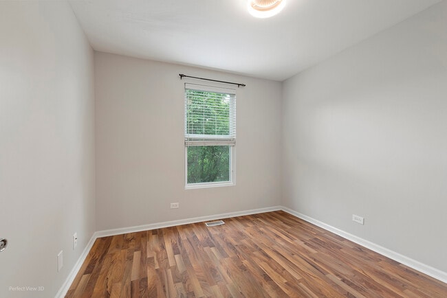 Building Photo - 464 Valentine Way