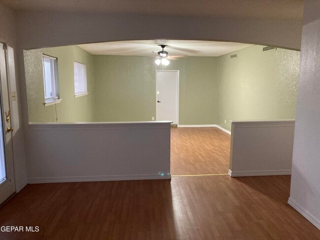 Building Photo - 4737 Tropicana Ave