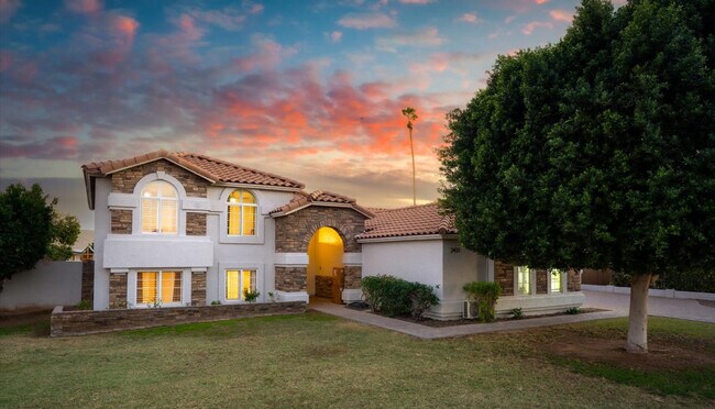 Building Photo - 2431 E Laurel St