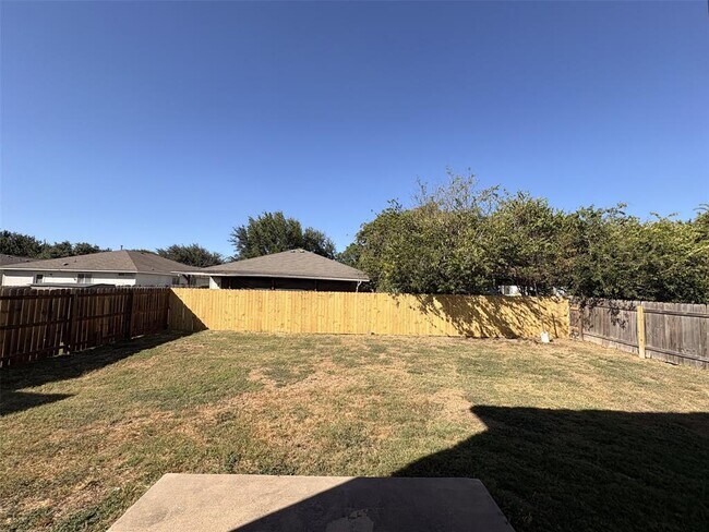 Building Photo - 6808 Sabrina Dr