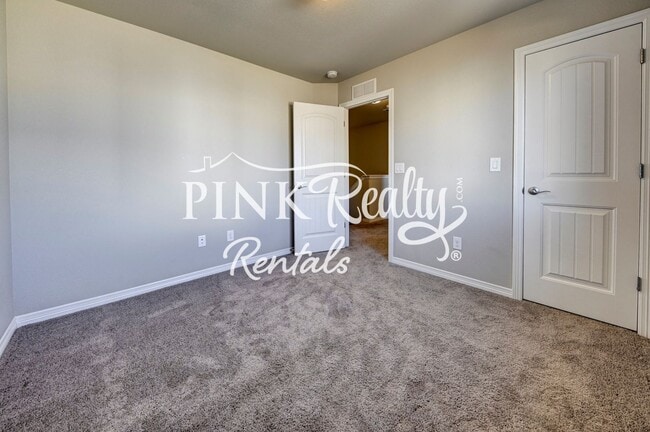 Building Photo - 10832 Yuba Dr