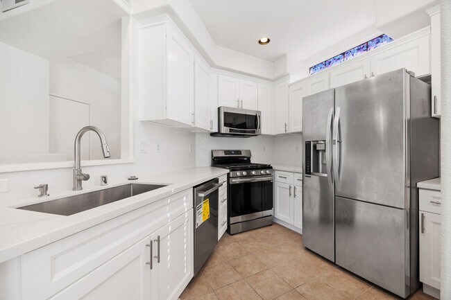 Building Photo - 10728 Sabre Hill Dr