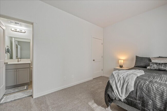 Building Photo - 1756 Richard Martin Dr