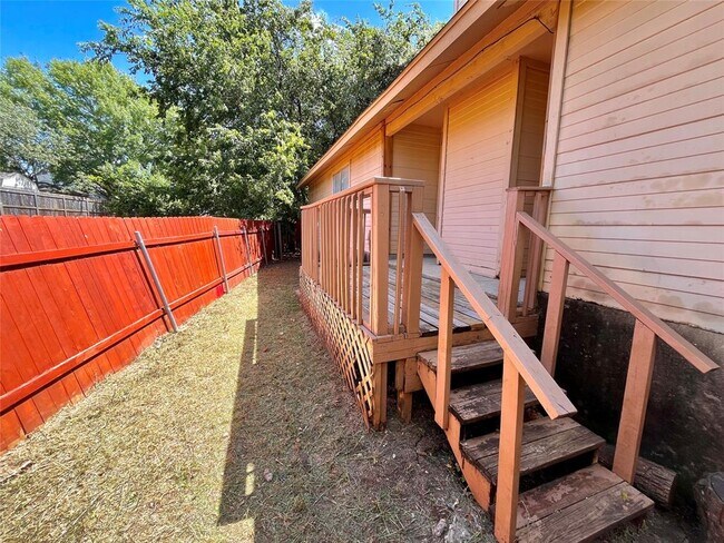 Building Photo - 2802 Aftonshire Wy