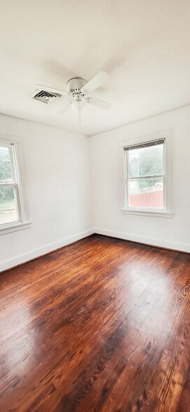 Building Photo - 118 Defense Ave