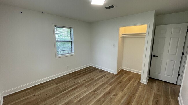 Building Photo - 3 Bedroom • 2 Bath • $1,450/mo