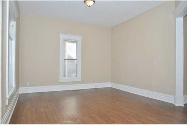 Building Photo - Charming 4-Bedroom, 2-Bathroom Home with T...
