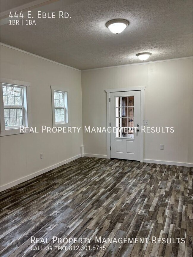 Building Photo - 444 E Eble Rd