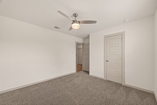 Building Photo - 1119 Kinder Sky Ln
