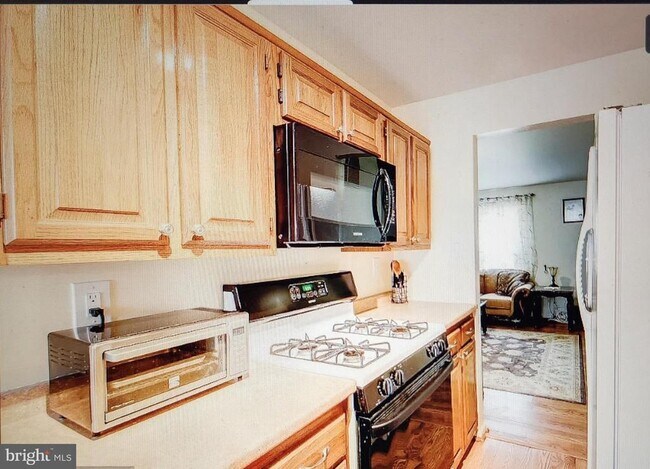 Building Photo - 14427 Four Chimney Dr
