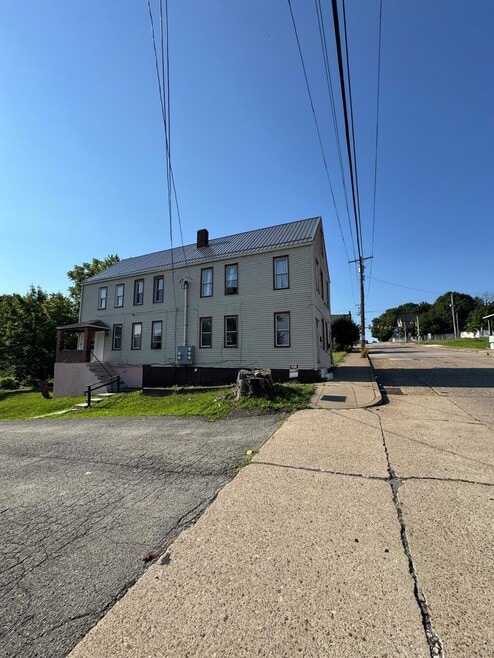 Building Photo - 1101 Evans Ave