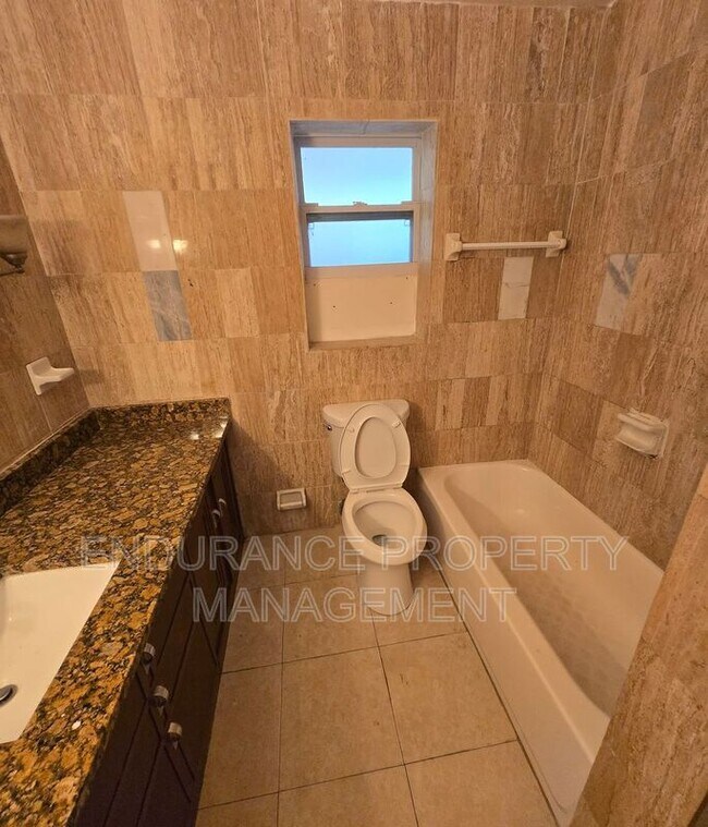 Building Photo - 640 53rd St