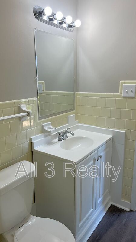 Building Photo - 418 Stroll Dr