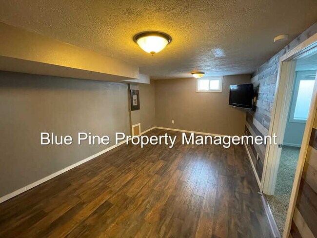 Building Photo - 232 E 16th St