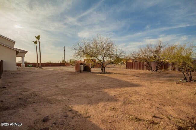 Building Photo - 1819 W Joy Ranch Rd