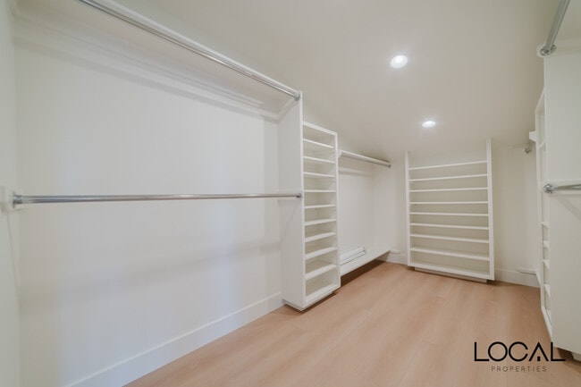 Building Photo - 801 N Rios Ave