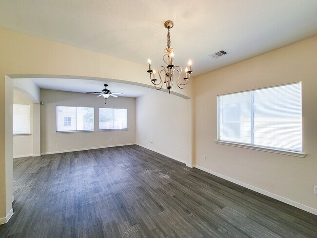 Building Photo - 21818 Grassy Hill Ln