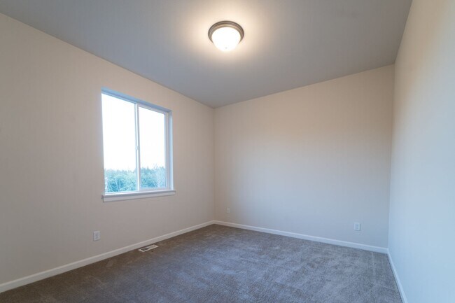 Building Photo - 4 Bed/3.5 Bath in Gig Harbor WA