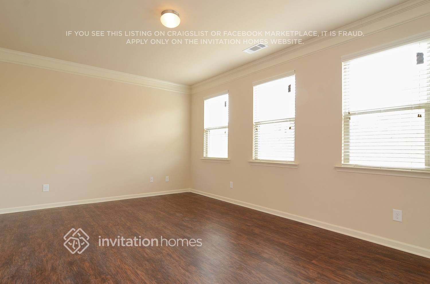 Building Photo - 3680 Brookhollow Dr