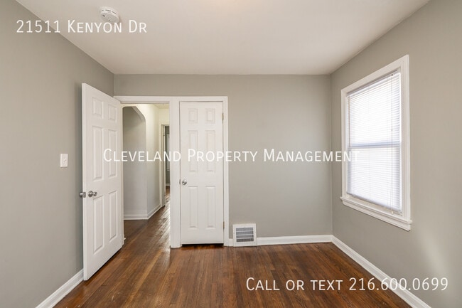 Building Photo - 21511 Kenyon Dr