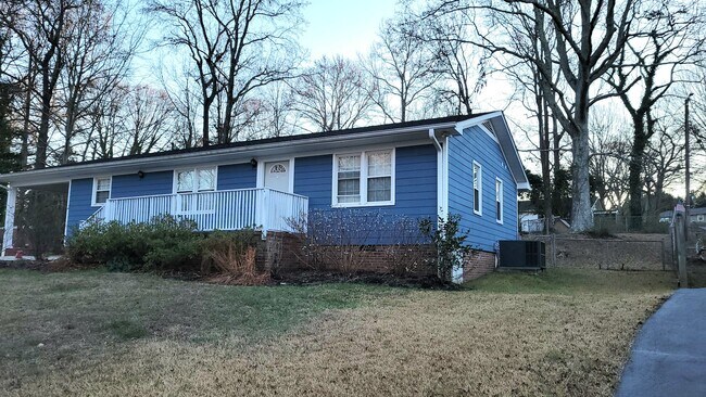 Building Photo - 108 Oak Park Dr