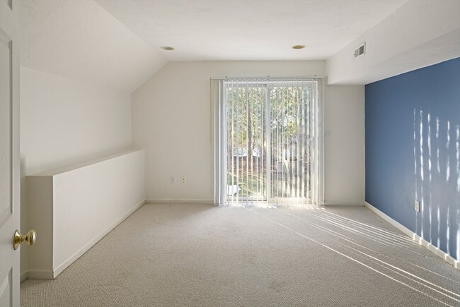 Building Photo - 73 Half Crown Cir