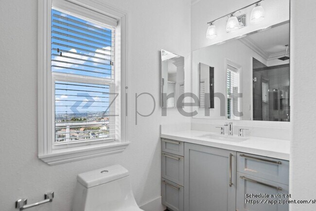 Building Photo - 24518 Karina St