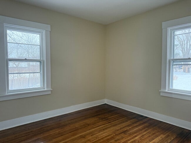 Building Photo - BEAUTIFUL SINGLE FAMILY MOVE-IN READY!!!