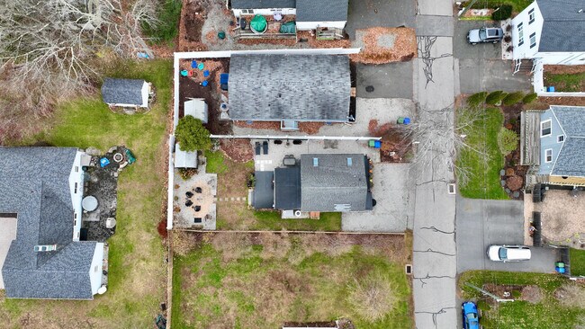 Building Photo - 11 Mohawk Trail