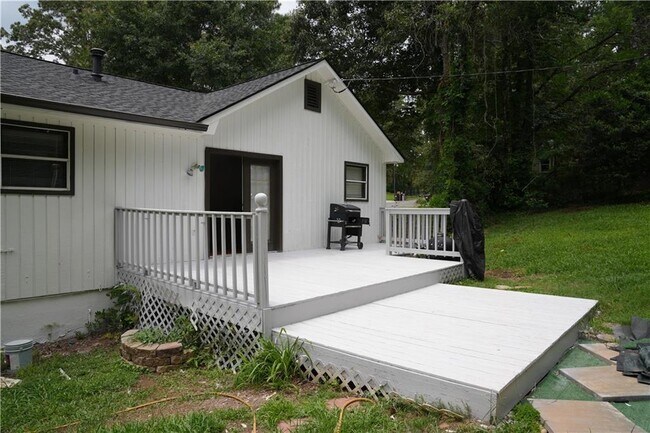 Building Photo - 3344 Hunters Lodge Rd