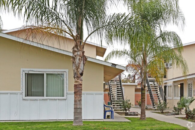 Building - Ashcroft Apartments