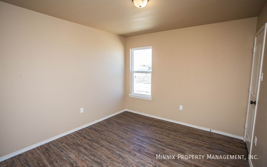 Building Photo - 2616 N Avenue P