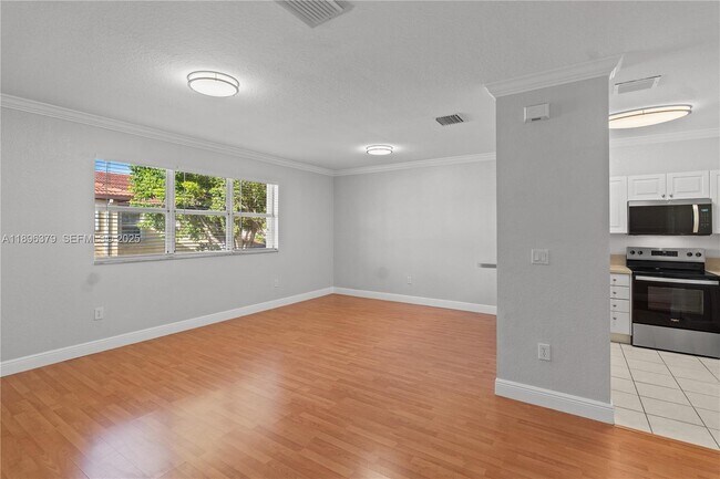 Building Photo - 1398 NE 33rd Ave