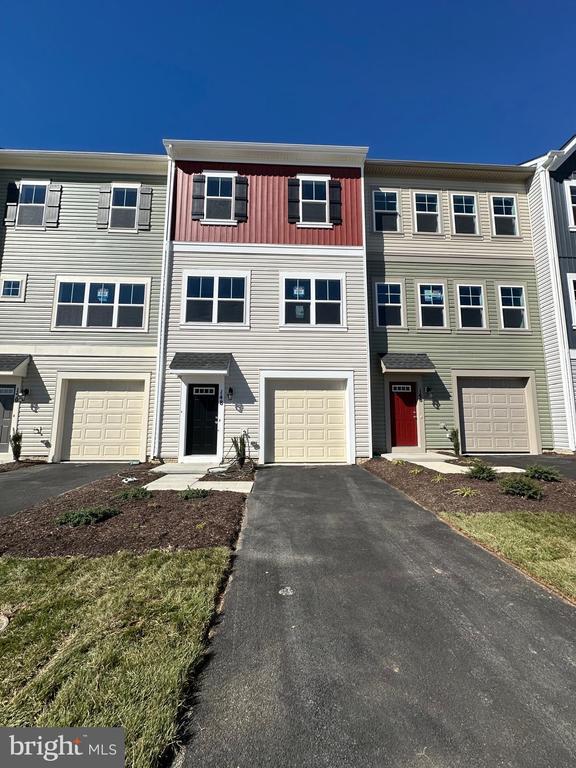 Building Photo - 148 Galaxy Pl