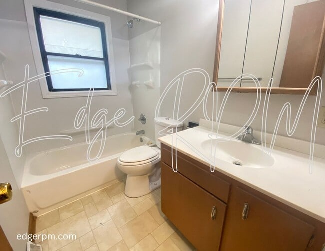 Building Photo - Now Available – Cozy 3 Bed / 2 Bath Ranch!