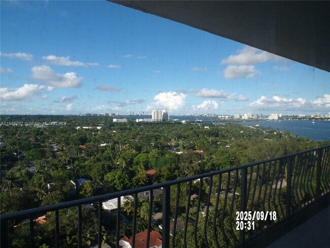 Building Photo - 780 NE 69th St